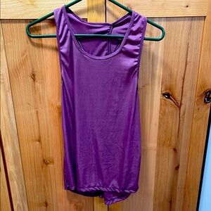 Purple Sleeveless Workout Tank Top; Size Medium